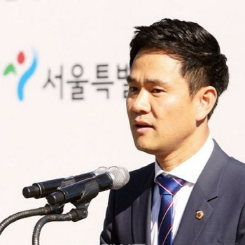 서울시의회 서윤기 위원장 “국가유공자 마을버스 무료이용, 서울시가 나서야” | 일요신문