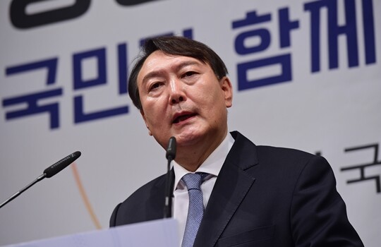 대권행 최재형·윤석열 향한 '친정식구들'의 상반된 시선 - Vimarsana News