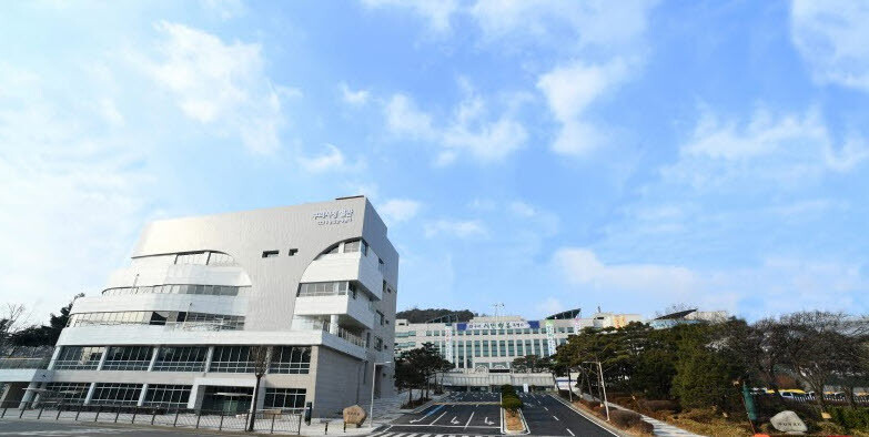 구리시, 백신접종 취약노동자 '병가 소득손실보상금' 지원 - Vimarsana News