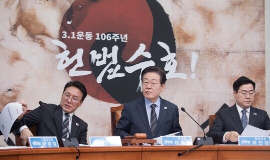 기승전 <b>이재명</b>? 뭔가 불안…민주당 물밑 대선 채비 현주소