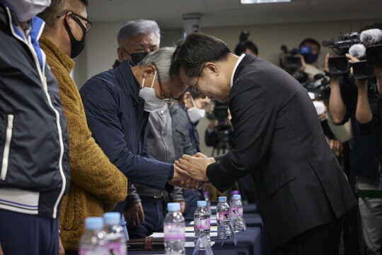 ‘<b>선감학원</b>’ 홀로 떠맡았던 경기도, 정부와 함께 <b>피해자</b> 곁 지킨다
