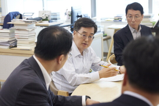 <b>이재명</b>의 꿈 ‘근로감독권 이양’ 김동연 “경기도가 테스트베드 되겠...