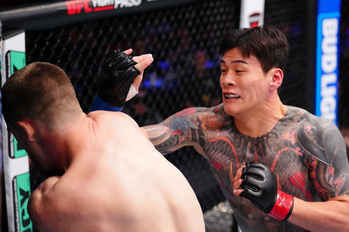 '만장일치 판정패' <b>황인수</b>, <b>UFC 진출 좌절</b>