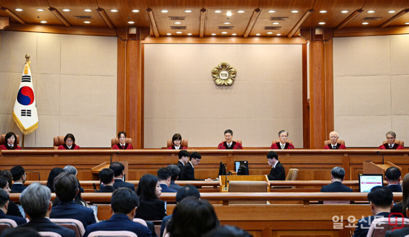탄핵심판 선고 하는 <b>문형배 헌법</b>재판관